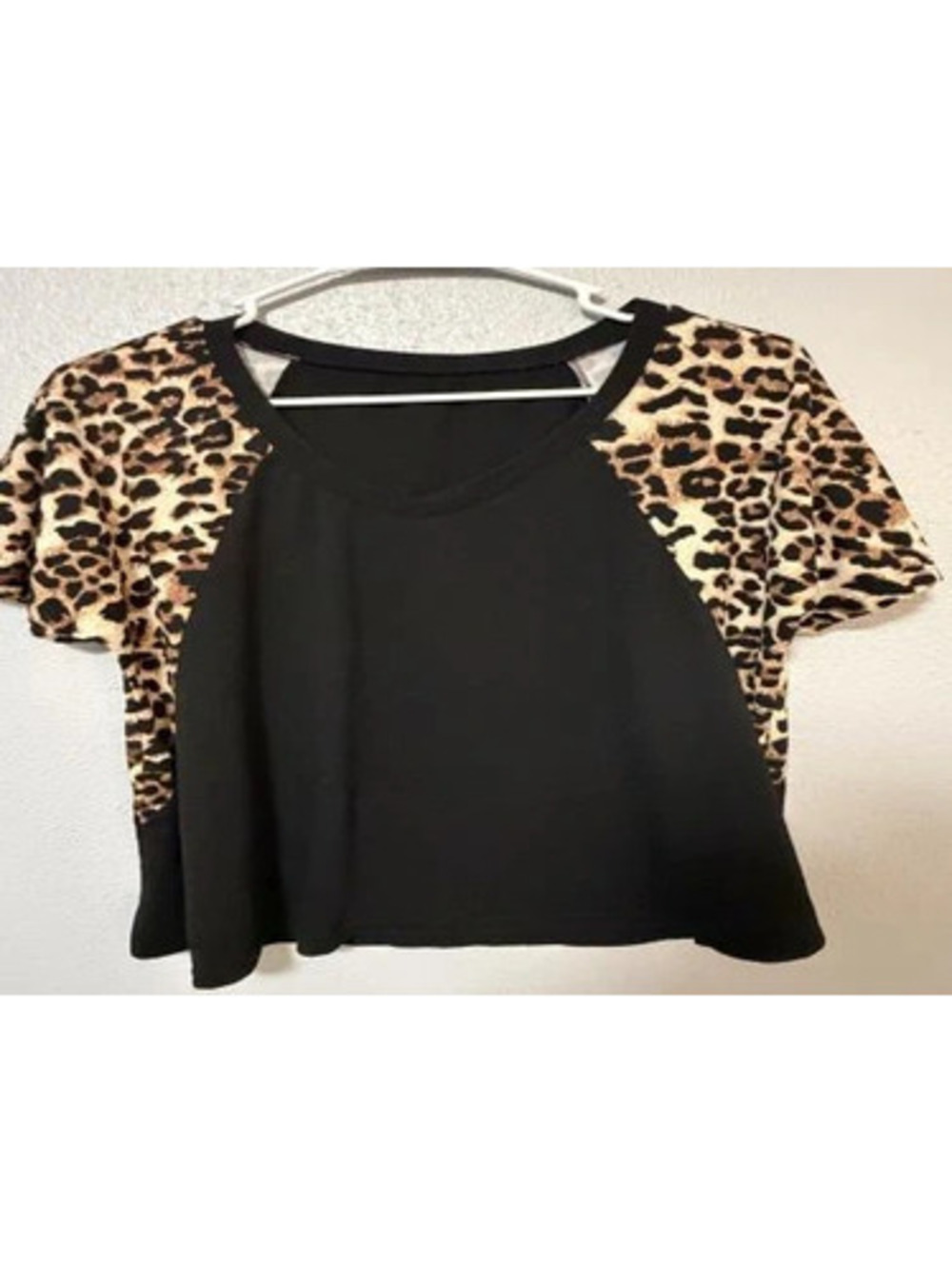 # 6004  Black Leopard Print Sleeve Casual Top Women's Large